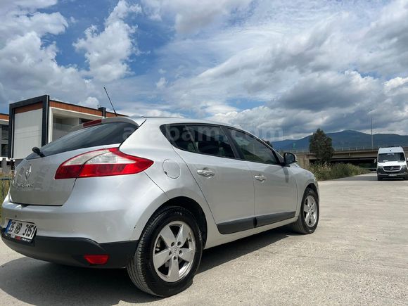 Sahibinden Renault Megane 1.5 dCi Expression 2012 Model İzmir