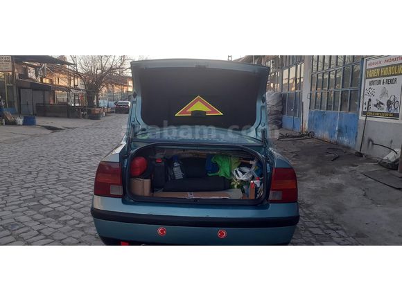 USTASINDAN Volkswagen HASTASINDAN  Passat 1.8 Basic 1998 Model
