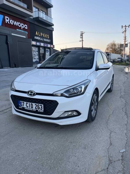 Sahibinden Hyundai i20 1.4 MPI Elite Smart 2017 Model Antalya 68.000 km Beyaz
