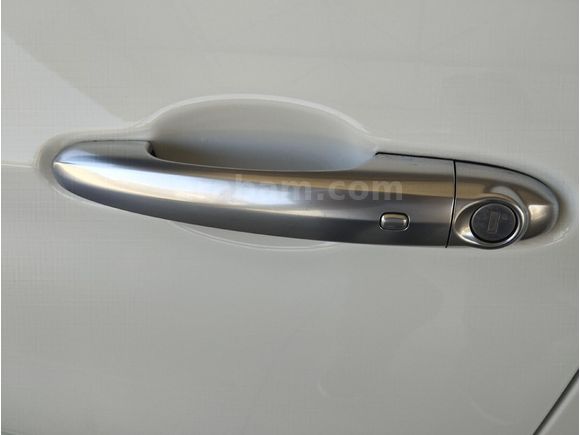 ÖZDEN OTOMOTİVFiat Egea 1.6 Multijet Lounge 2025 Model Antalya