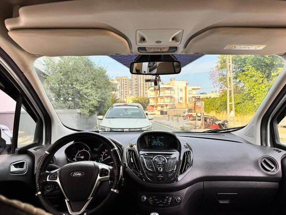 Sahibinden Ford Tourneo Courier 1.6 TDCi Titanium Plus 2017 Model