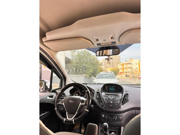 Sahibinden Ford Tourneo Courier 1.6 TDCi Titanium Plus 2017 Model