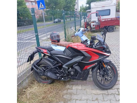 Sahibinden Bajaj Pulsar 200 RS