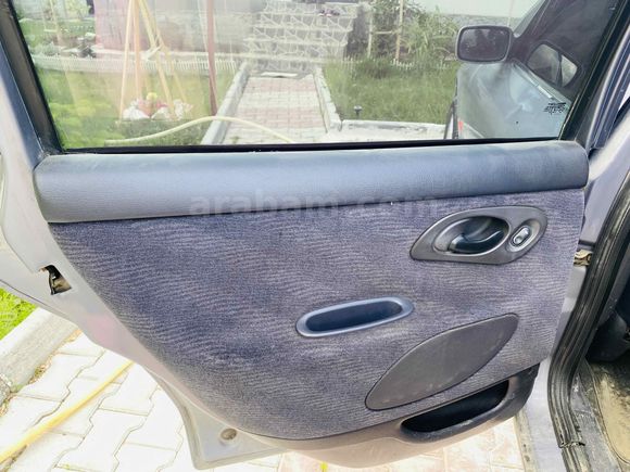 Galeriden Ford Mondeo 2.0 Ghia 1998 Model Niğde