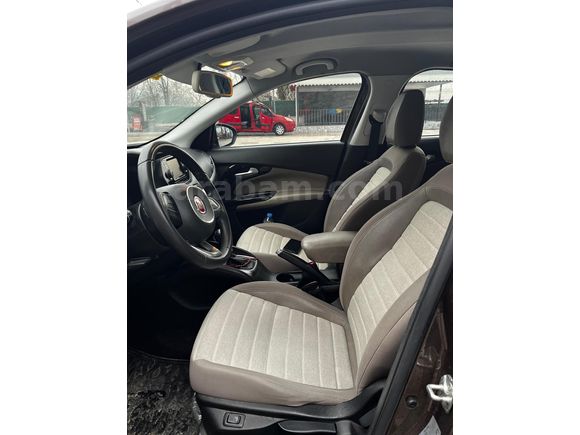 Sahibinden Fiat Egea 1.6 E-Torq Lounge 2016 Model  121.000 km Mor