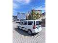 Dacia Logan 2012 model 1.6 otomobil rusatlı 7 kişilik