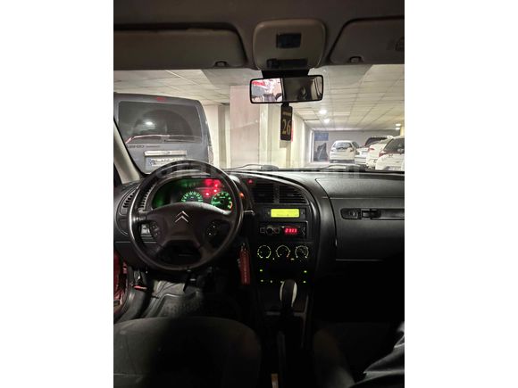 MUAYENESİ YENİ SAHİBİNDEN 2001 XSARA