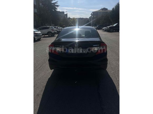 Sahibinden Honda Civic 1.6i VTEC Black Edition 2015 Model 