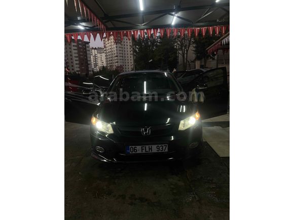 Sahibinden Honda Civic 1.6i VTEC Black Edition 2015 Model 
