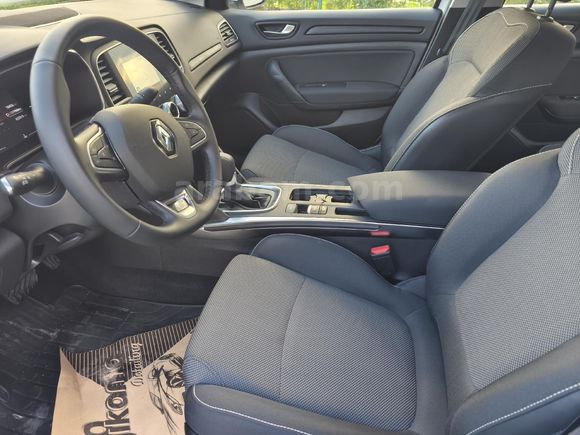 Sahibinden Renault Megane 1.3 TCe Touch 2025 Model