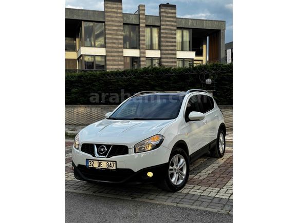 Galeriden Nissan Qashqai 1.6 Tekna Pack 2012 Model Bursa 141.000 km Beyaz