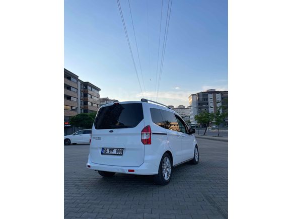 Sahibinden Ford Tourneo Courier 1.5 TDCi Titanium Plus 2018 Model 