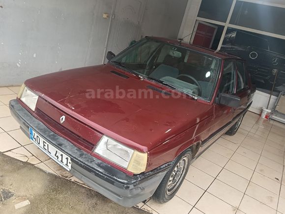 Renault R 9 1.4 Broadway 1995 Orta Kasa 127.000 TL