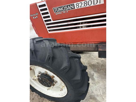 8280 Tümosan 2000 model motor sıfır revizyonlu lastikleri güzel