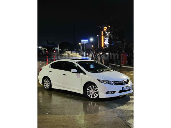 Sahibinden Honda Civic 1.6i VTEC Eco Elegance 2014 Model 