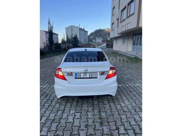 Sahibinden Honda Civic 1.6i VTEC Eco Elegance 2014 Model 