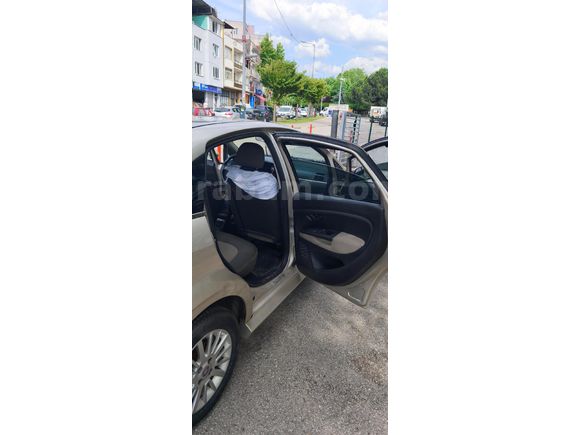 205 BİN KM’DE BAKIMLI LİNEA | DEĞİŞENSİZ | TEK PARÇA BOYALI | EKSTRALI