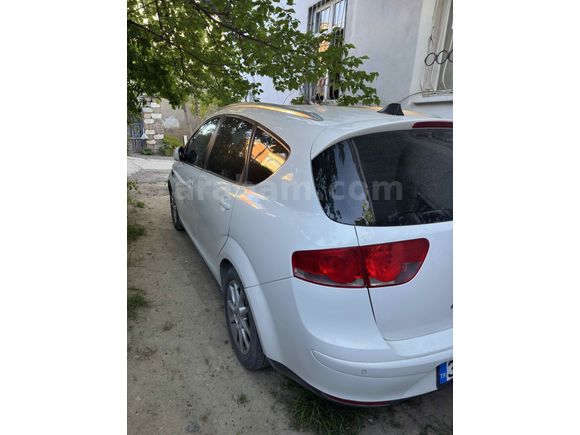 Sahibinden Seat Altea 1.6 TDI Style XL 2013 Model Van 175.500 km Beyaz