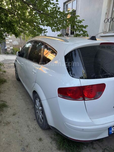Sahibinden Seat Altea 1.6 TDI Style XL 2013 Model Van 179.000 km Beyaz