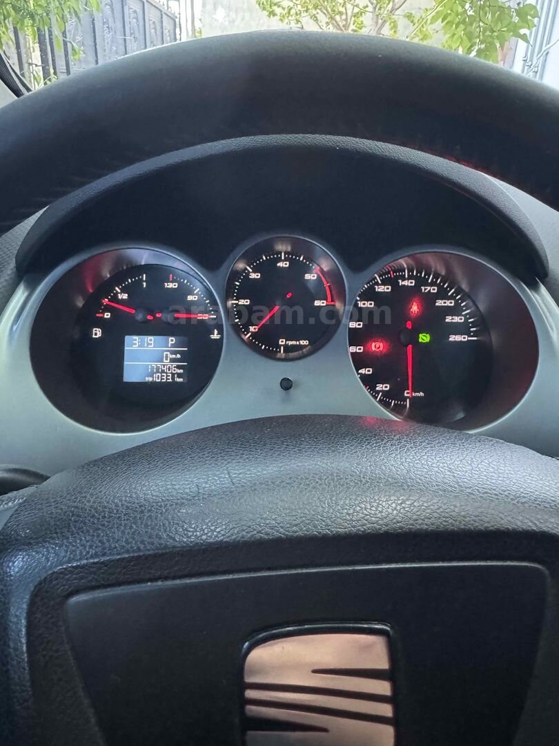 Sahibinden Seat Altea 1.6 TDI Style XL 2013 Model Van 179.000 km Beyaz 4