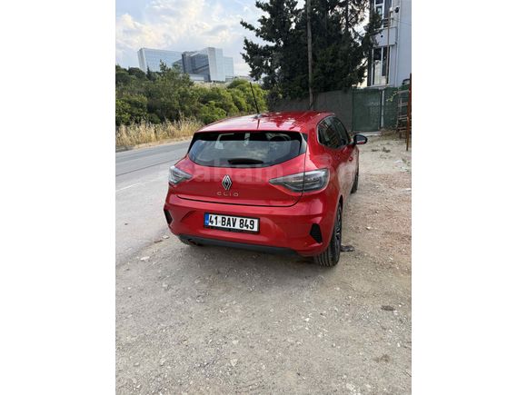 Sahibinden Renault Clio 1.0 TCe Evolution 2023 Model  73.000 km Kırmızı
