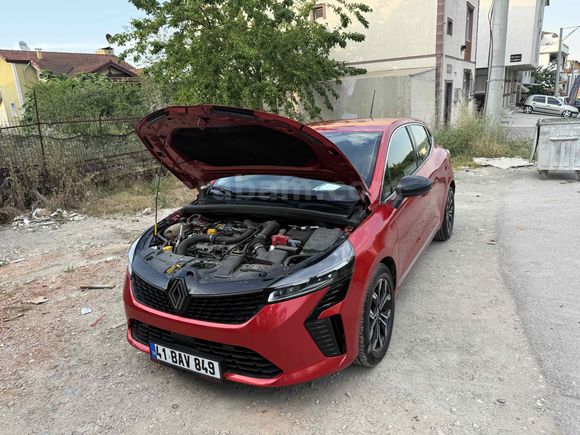 Sahibinden Renault Clio 1.0 TCe Evolution 2023 Model  73.000 km Kırmızı
