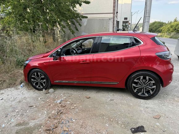 Sahibinden Renault Clio 1.0 TCe Evolution 2023 Model  73.000 km Kırmızı