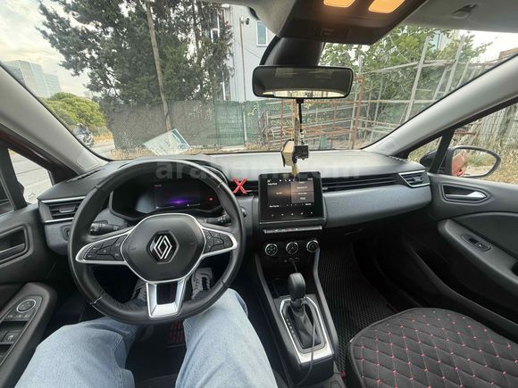 Sahibinden Renault Clio 1.0 TCe Evolution 2023 Model  73.000 km Kırmızı