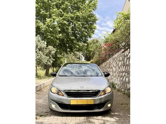 Cam Tavan, Dizel otomatik,  Değişensiz, 4 Lastik sıfır, 2015
