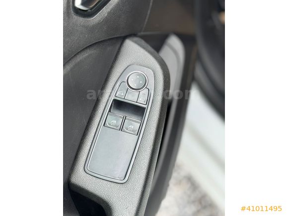 FIRSAT ARACI RENAULT CLIO 1.0 TURBO OTOMATIK