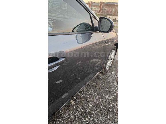Sahibinden Renault Megane 1.3 TCe Joy 2020 Model 