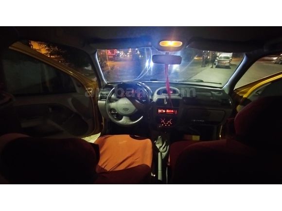 Sahibinden Renault Clio 1.4 RTA 2000 Model