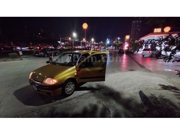Sahibinden Renault Clio 1.4 RTA 2000 Model