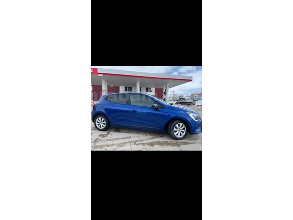 Sahibinden Renault Clio 1.0 SCe Joy 2023 Model  58.000 km Mavi