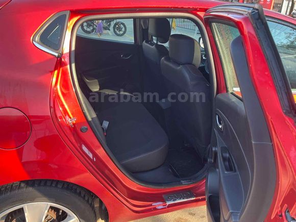Sahibinden Renault Clio 1.2 Joy 2015 Model Kocaeli 143.000 km Kırmızı