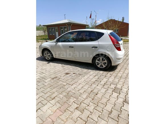 Sahibinden Hyundai i30 1.6 CRDi Mode 2011 Model
