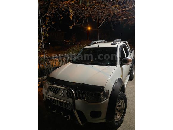 Sahibinden Mitsubishi L 200 4x2 Intense 2011 Model