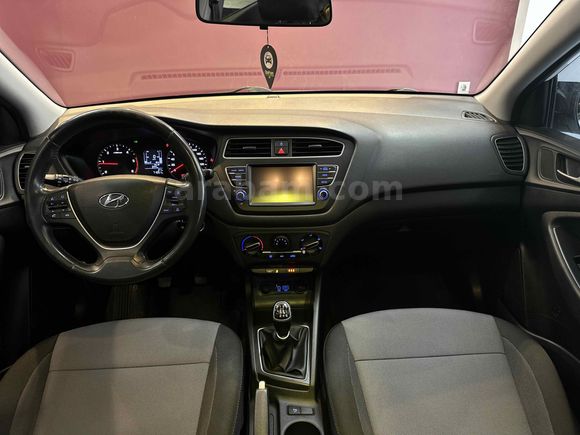 Galeriden Hyundai i20 1.4 CRDi Style 2018 Model Antalya
