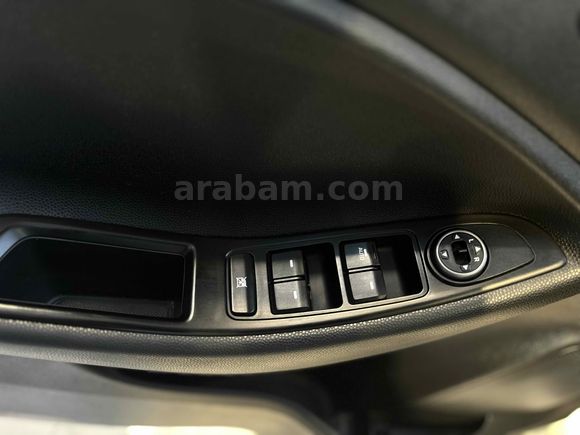 Galeriden Hyundai i20 1.4 CRDi Style 2018 Model Antalya