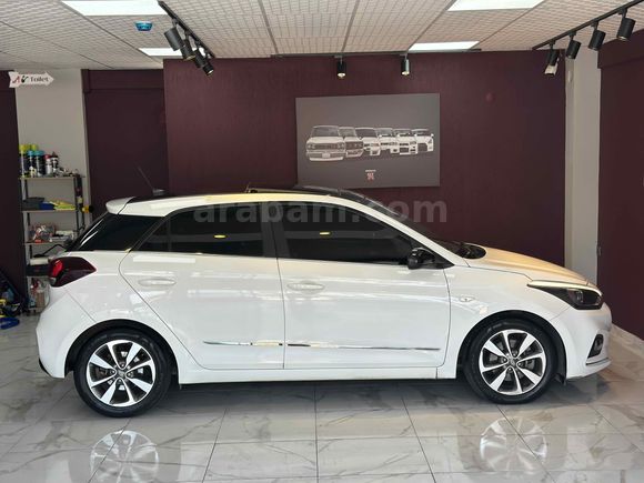 Galeriden Hyundai i20 1.4 CRDi Style 2018 Model Antalya