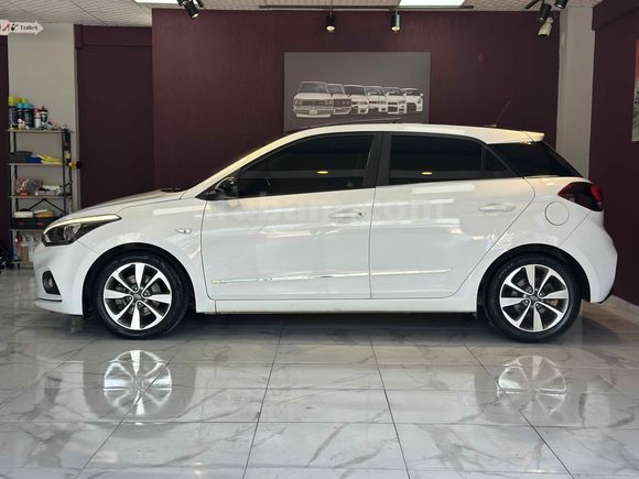 Galeriden Hyundai i20 1.4 CRDi Style 2018 Model Antalya