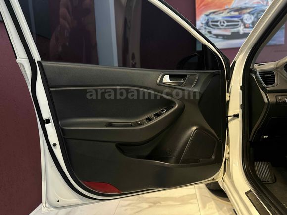 Galeriden Hyundai i20 1.4 CRDi Style 2018 Model Antalya
