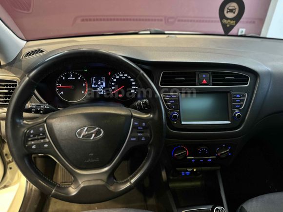 Galeriden Hyundai i20 1.4 CRDi Style 2018 Model Antalya