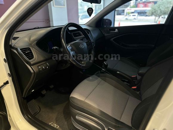 Galeriden Hyundai i20 1.4 CRDi Style 2018 Model Antalya
