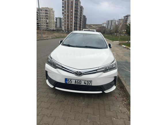 Sahibinden Toyota Corolla 1.6 Active 2018 Model  280.000 km Beyaz