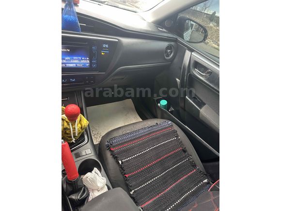 Sahibinden Toyota Corolla 1.6 Active 2018 Model  280.000 km Beyaz