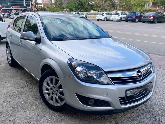 SAHİBİNDEN SADECE 74700 KM DE OPEL ASTRA ESSENTİA KONFOR 