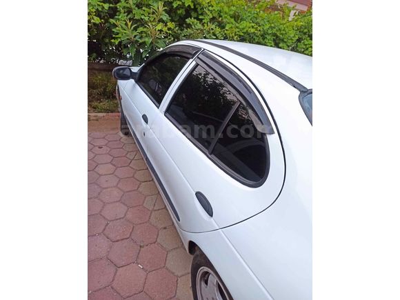 Sahibinden Renault Megane 2.0 RXT 1999 Model 