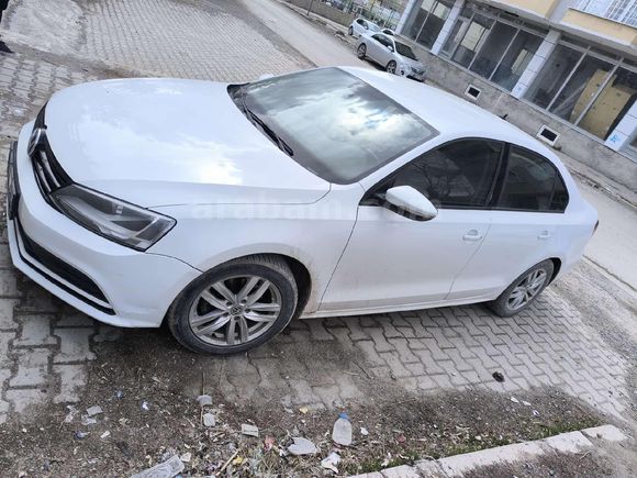 Sahibinden Volkswagen Jetta 1.2 TSi Trendline 2015 Model Van 145000 km Beyaz