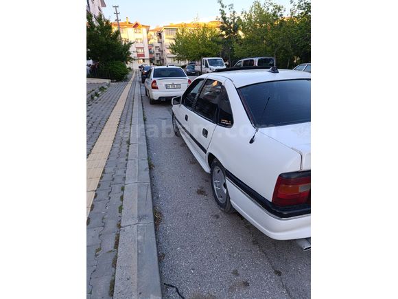 Sahibinden Opel Vectra 1.8 GL 1993 Model
